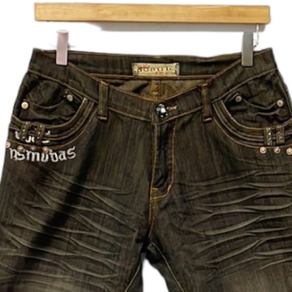 Durific mid-rise Straight Leg Whiskered Embellished dark wash jean Women’s Sz 30